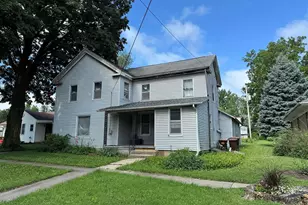 607 S Jackson St, Mount Carroll, IL 61053 - Photo 1