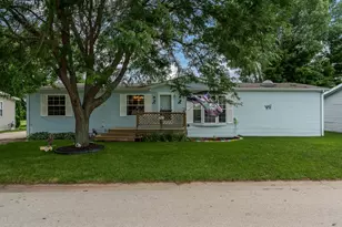 5456 White Pine Ln, Roscoe, IL 61073 - Photo 1