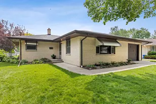 1031 Brookfield Rd, Rockford, IL 61107 - Photo 1