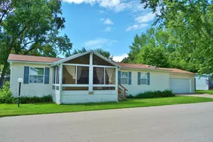 4522 Country Ln, Poplar Grove, IL 61065 - Photo 1