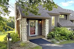 121 E Point Dr, Galena, IL 61036 - Photo 1