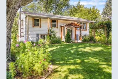 5825 Kirkwood Drive, Rockford, IL 61102 - Photo 1