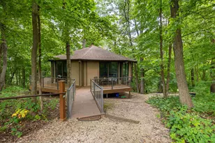 8 Lost Ridge Ln, Galena, IL 61036 - Photo 1