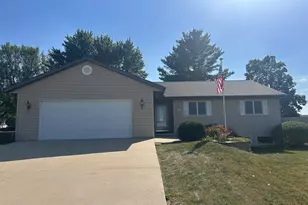 215 Meadow Dr, Orangeville, IL 61060 - Photo 1