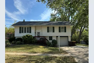 751 Shimer Dr, Freeport, IL 61032 - Photo 1