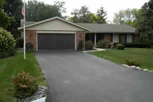 6135 Lippincott Ln, Rockford, IL 61107 - Photo 1