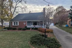 724 Roland Ave, Rockford, IL 61107 - Photo 1