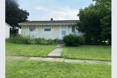 322 W 10th Street, Belvidere, IL 61008 - Photo 1