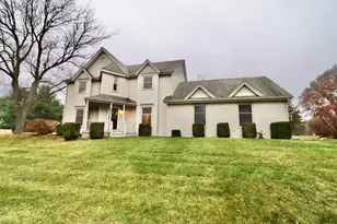 543 Fieldcrest Rd, Belvidere, IL 61008 - Photo 1