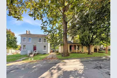 507 W Pleasant Street, Freeport, IL 61032 - Photo 1