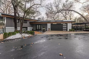 2200 Willow Ln, Rockford, IL 61107 - Photo 1