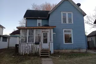 409 W Avon St, Freeport, IL 61032 - Photo 1