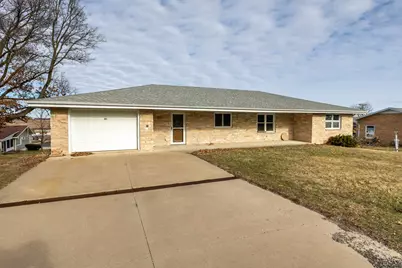 415 W Columbia Avenue, Stockton, IL 61085 - Photo 1