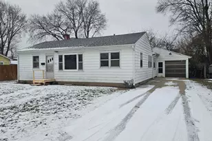 907 Merrill Ave, Loves Park, IL 61111 - Photo 1