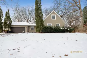 708 Coolidge Pl, Rockford, IL 61107 - Photo 1