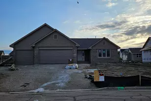 12427 Lakeview Dr, Loves Park, IL 61111 - Photo 1