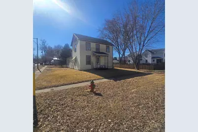 201 W 2nd Street, Leaf River, IL 61047 - Photo 1