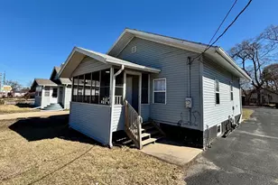 2930 11th St, Rockford, IL 61109 - Photo 1