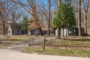6681 42nd St, Rockford, IL 61109 - Photo 1