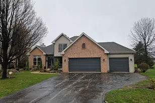 2920 County Meadow Ln, Belvidere, IL 61008 - Photo 1