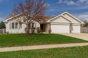 537 Byrnes Dr, Rockton, IL 61072 - Photo 1