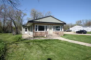 1424 N Day Ave, Rockford, IL 61101 - Photo 1