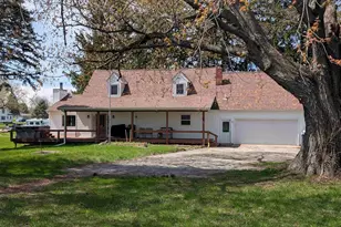 14414 E Washington St, Durand, IL 61024 - Photo 1