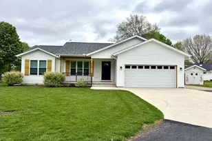 805 E Market St, Hennepin, IL 61327 - Photo 1