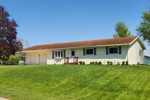 2267 Eagle Dr, Freeport, IL 61032 - Photo 1