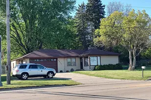 5411 Forest Hills Rd, Rockford, IL 61114 - Photo 1