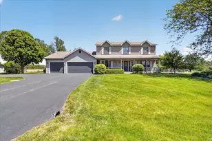 12117 Whispering Winds Dr, Roscoe, IL 61073 - Photo 1