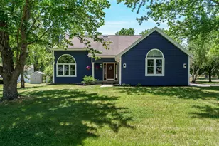 1119 Sandpebble Dr, Rockton, IL 61072 - Photo 1