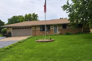 1512 Gladys Dr, Machesney Park, IL 61115 - Photo 1