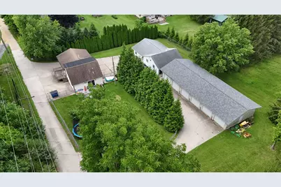 910 Stoney Point Road, Dixon, IL 61021 - Photo 1