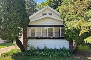 719 Lawn Dr, Loves Park, IL 61111 - Photo 1