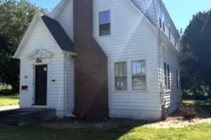 811 S Burchard Ave, Freeport, IL 61032 - Photo 1