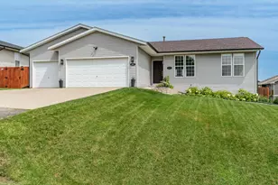 853 Goosedown Dr, Roscoe, IL 61073 - Photo 1