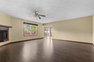 651 Purple Sage Dr, Roscoe, IL 61073 - Photo 4