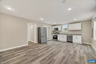 1003 W Johnson St, Staunton, VA 24401 - Photo 4