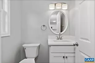 229 S Winchester Ave, Waynesboro, VA 22980 - Photo 22