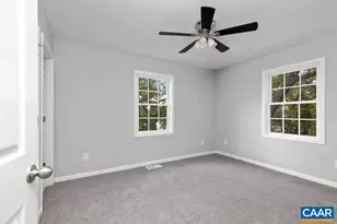 229 S Winchester Ave, Waynesboro, VA 22980 - Photo 12