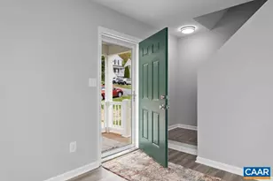 229 S Winchester Ave, Waynesboro, VA 22980 - Photo 2