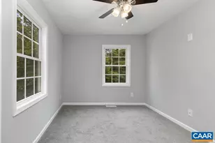 229 S Winchester Ave, Waynesboro, VA 22980 - Photo 16