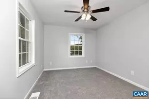 229 S Winchester Ave, Waynesboro, VA 22980 - Photo 12