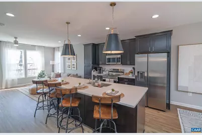 304 Cheshire Ln, Waynesboro, VA 22980 - Photo 2