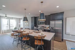 304 Cheshire Ln, Waynesboro, VA 22980 - Photo 2