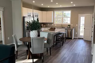 312 Cheshire Ln, Waynesboro, VA 22980 - Photo 2