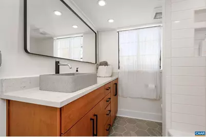 645 W Frederick St, Staunton, VA 24401 - Photo 40