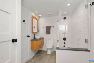 645 W Frederick St, Staunton, VA 24401 - Photo 38