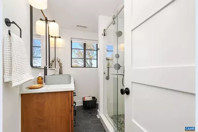 645 W Frederick St, Staunton, VA 24401 - Photo 24